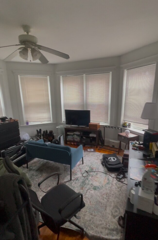Building Photo - 75 Westland Ave Rental