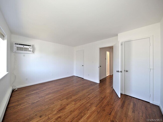 Photo - 83 Grandview Ave Unidad 2nd floor