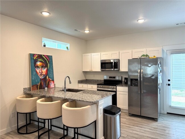 Photo - 821 Massachusetts Ave