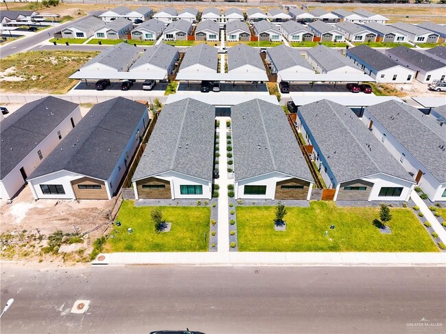 2700 Mockingbird Rd Unit 4