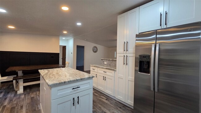 Photo - 21150 Arnsworth
