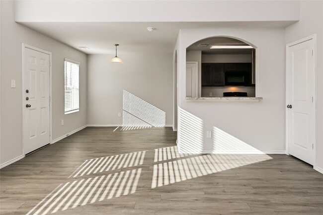 Building Photo - 4926 Sessile Trl