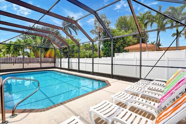 Photo - 947 Washington St