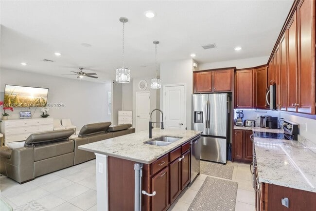 Building Photo - 1402 Myrtle Oak Ter Rental