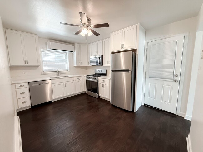 Photo - 8101 Grand Ave