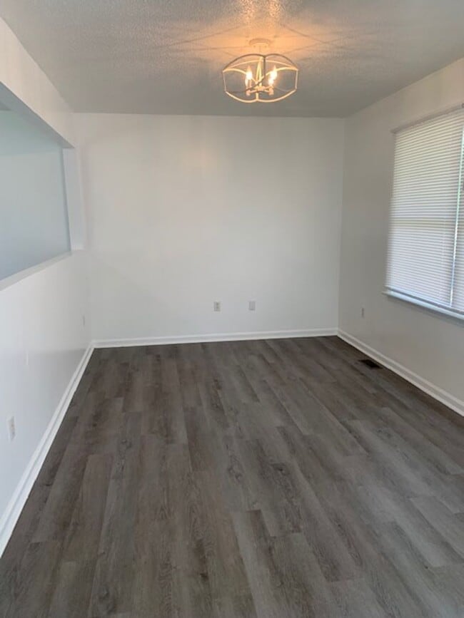 Photo - 408 Holly Ave