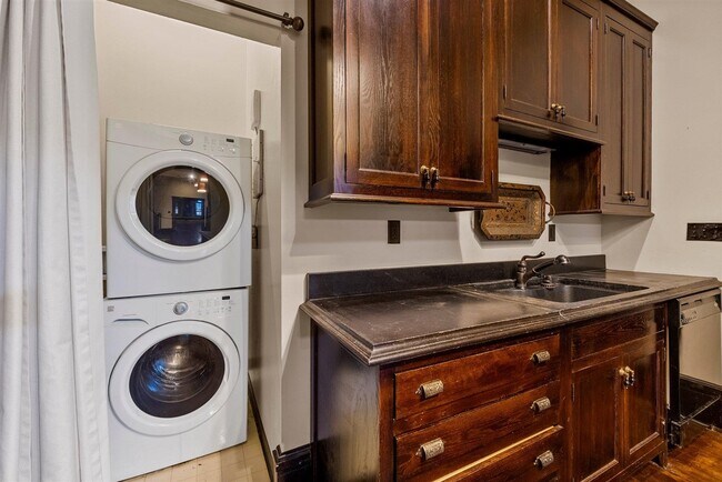 Photo - 109 Cedar St