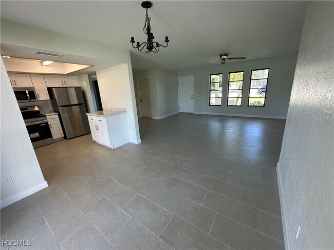 Photo - 3717 SW 6th Ave