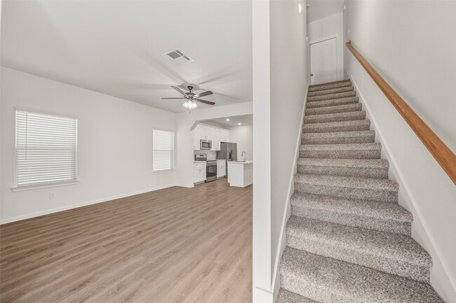 Photo - 714 W Dallas St