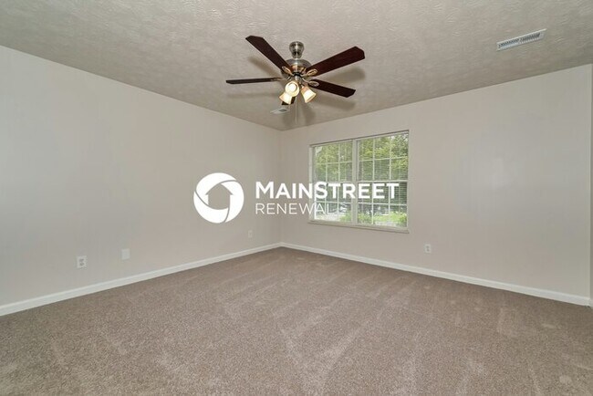 Photo - 3 Bedroom Pet-Friendly Home in POWELL, TN with Main Street Renewal