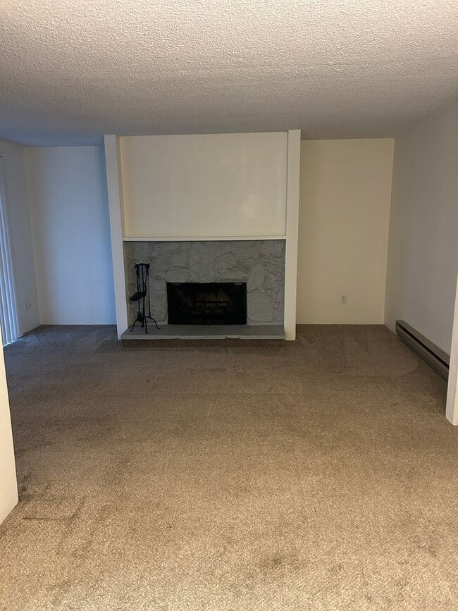 Photo - 1bd/1ba Issaquah Condo