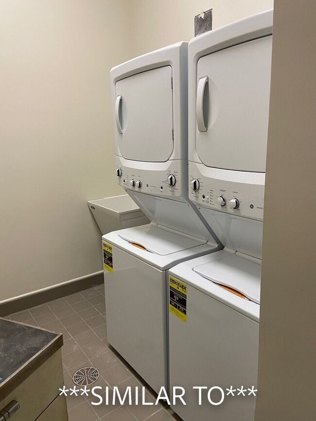 Photo - Recently Renovated Studio in Downtown Salem Unit 440 State St #240