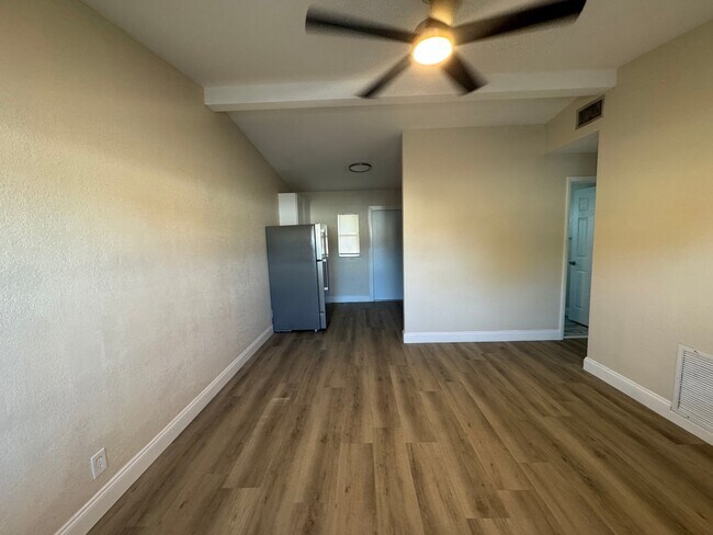 207 NW 5th Ave Unit 209