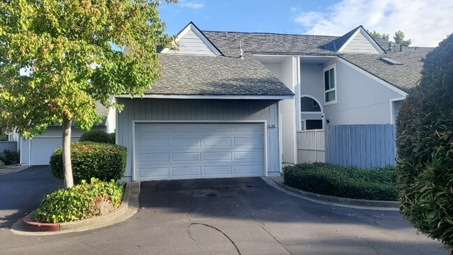 Building Photo - 2791 McBride Ln Unit 2791 McBride Lane 156