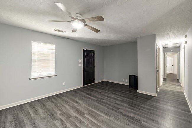 Photo - 1138 Reed Ct