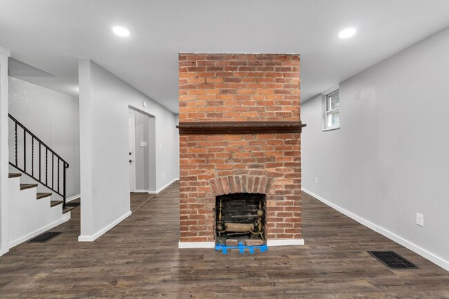 Photo - 4 Bed 2 Bath - Newly updated Shadyside home