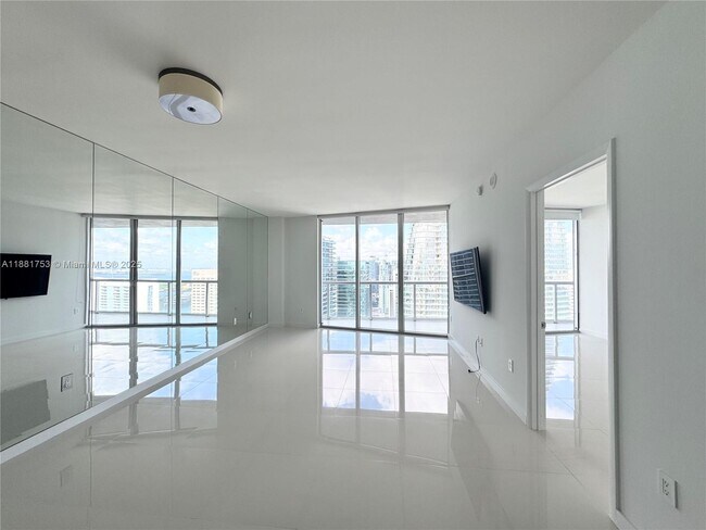 Photo - 475 Brickell Ave Unit 4812