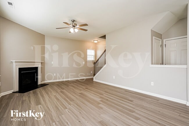 Photo - 100 N Great White Way
