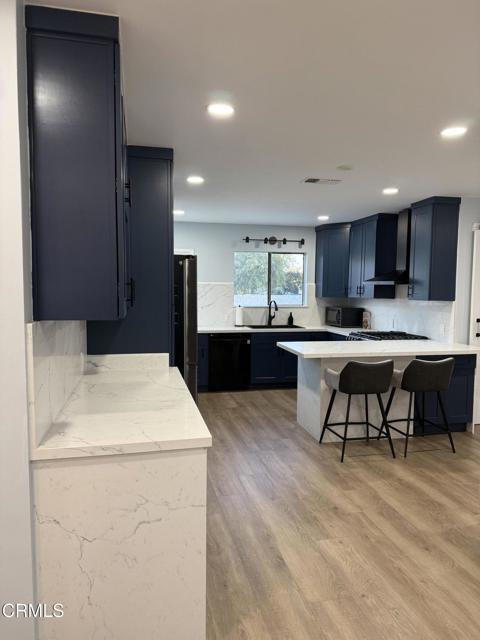 1075 Chevron Ct