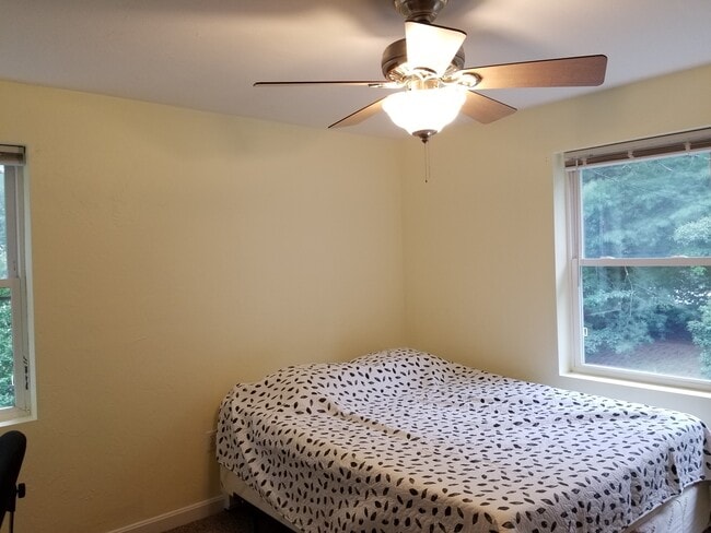 Photo - 2337 Kingstown Rd