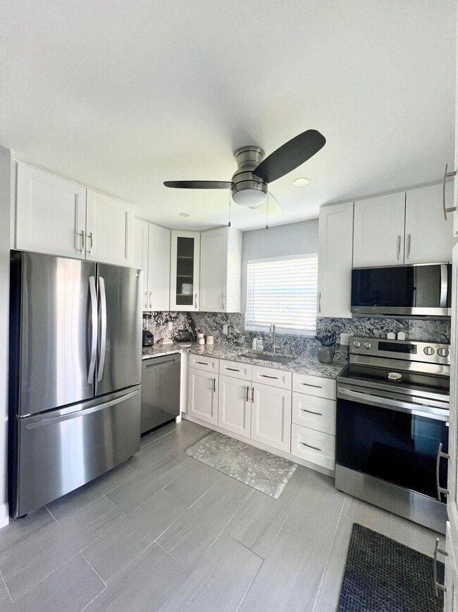 Photo - 222 SE 3rd St