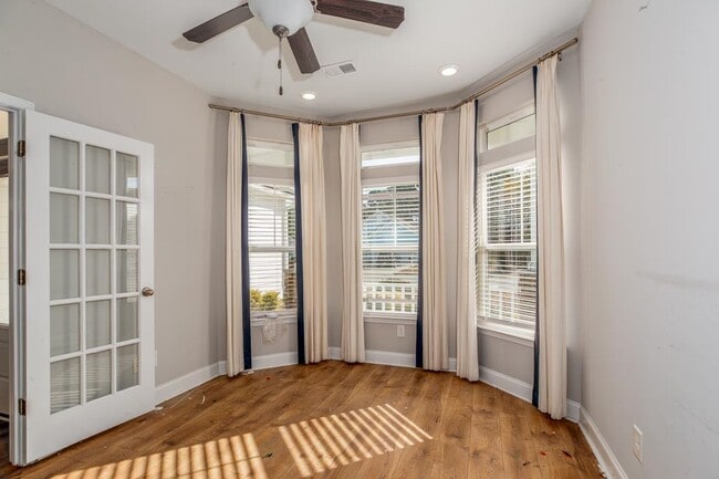 Photo - 1208 Ficus Dr