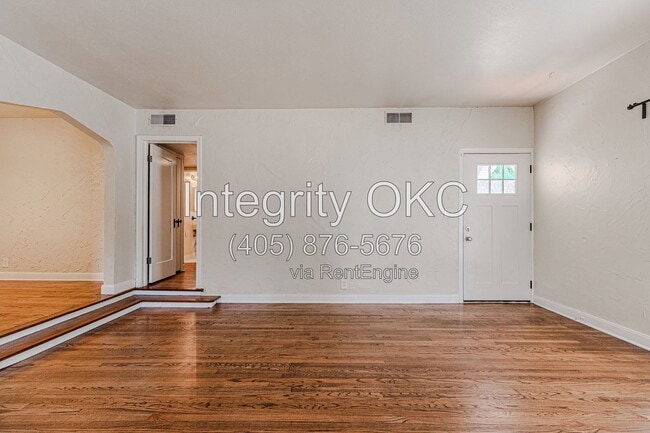 Photo - 1824 Carey Pl