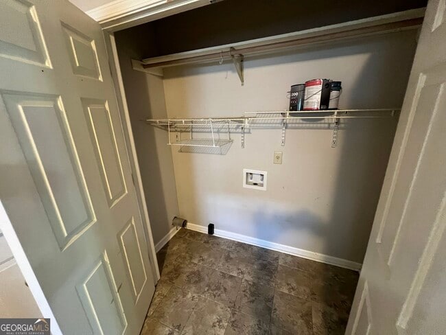 Photo - 2735 Fairlane Dr
