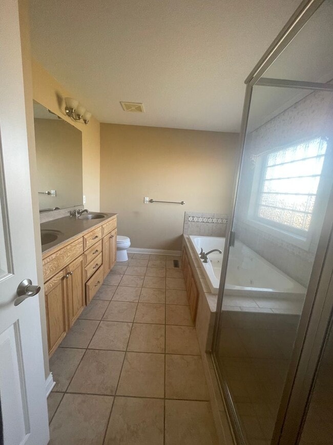 Photo - Five Bedroom Home in NE Rochester MN