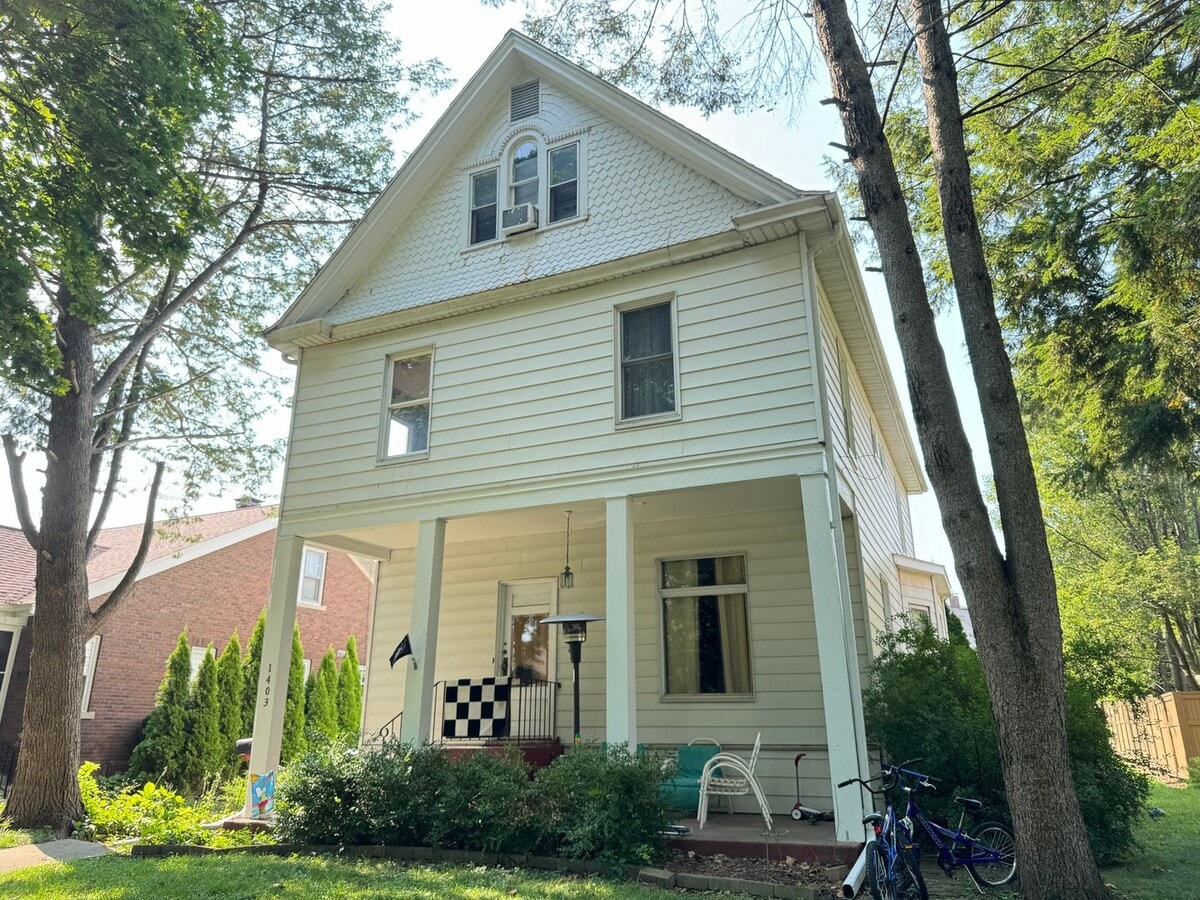 Photo - 1403 E Olive St Unit 1