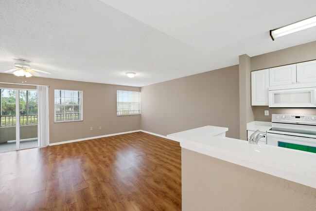 Photo - 2861 N Oakland Forest Dr Unit 202