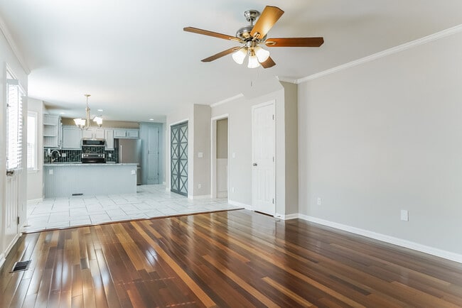 Photo - 6333 Willowlawn Dr