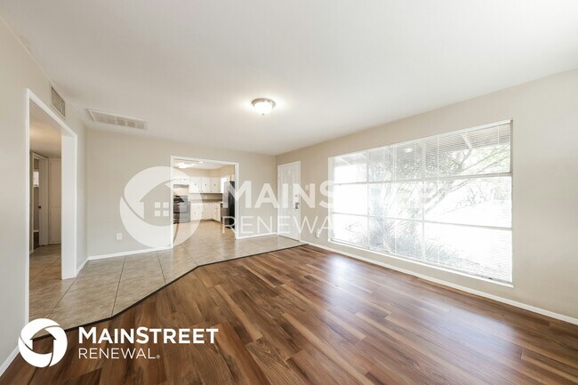Photo - 3315 W Elm St