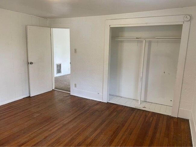 Master Bedroom - 308 1st St Townhome