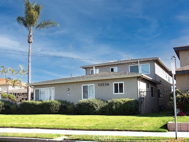 Building Photo - 12536 Oxford Ave Unit A