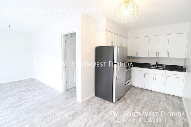 Photo - 6383 Gateway Ave Unidad 6383