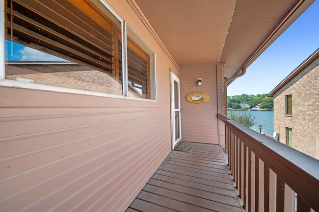 Photo - 801 River Rd