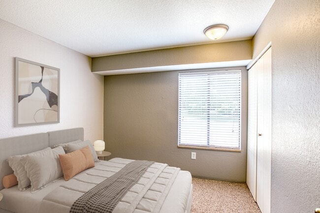 Western Pines Apartments