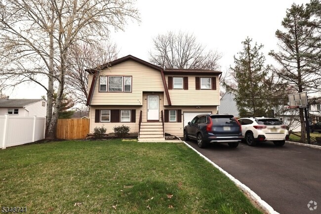 Building Photo - 920 Everts Ave Rental
