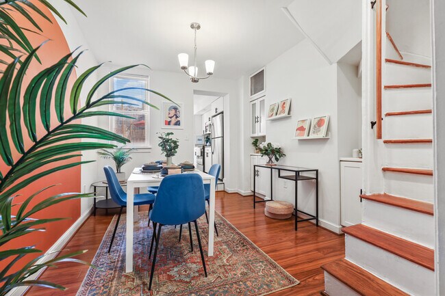 Photo - 433 S Dallas St