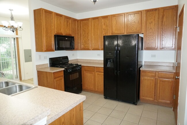 4555 Camden Ln