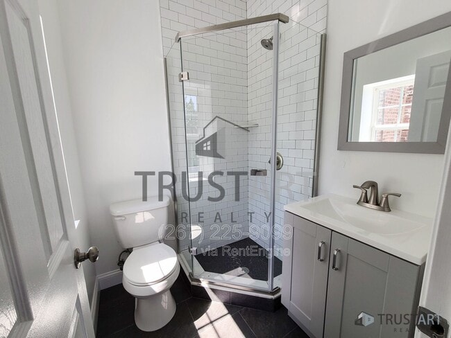 Photo - 4732 Longshore Ave Unit 4