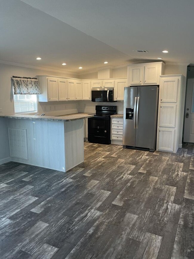 30 Spring Dr