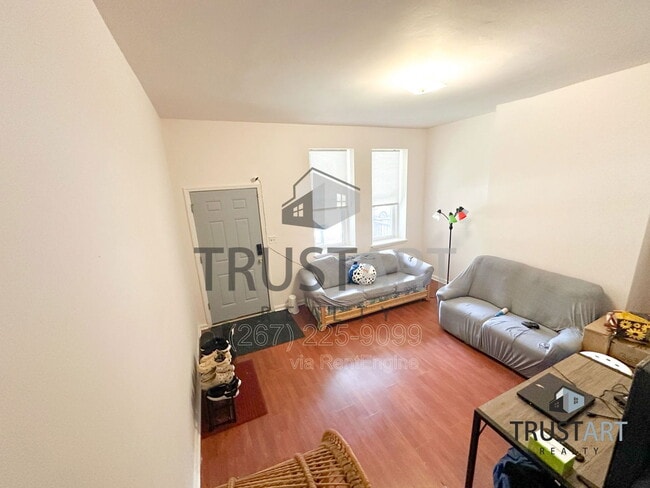 Photo - 2254 N Park Ave