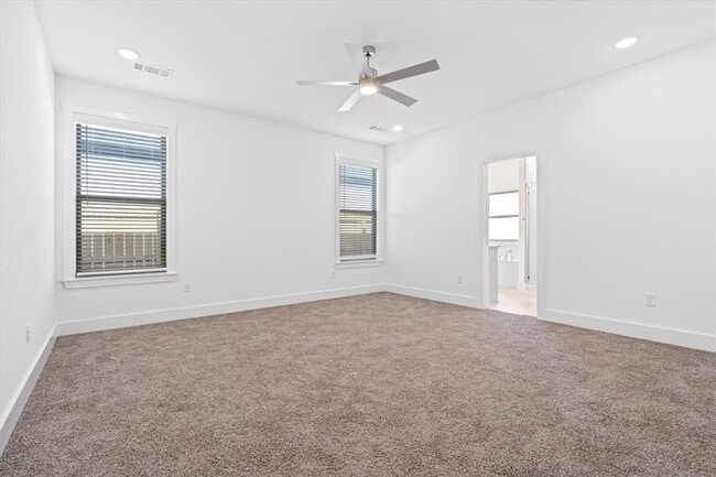 Photo - 7004 SW Basswood Ave