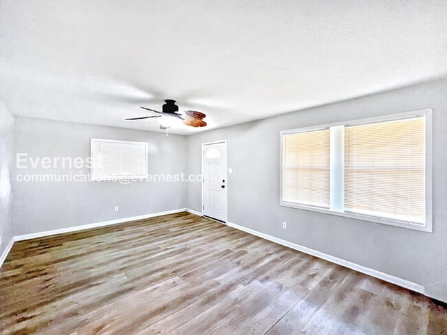 Photo - 8614 Bunker Hill Dr