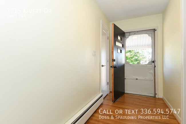 Photo - 2715 Kivett Dr