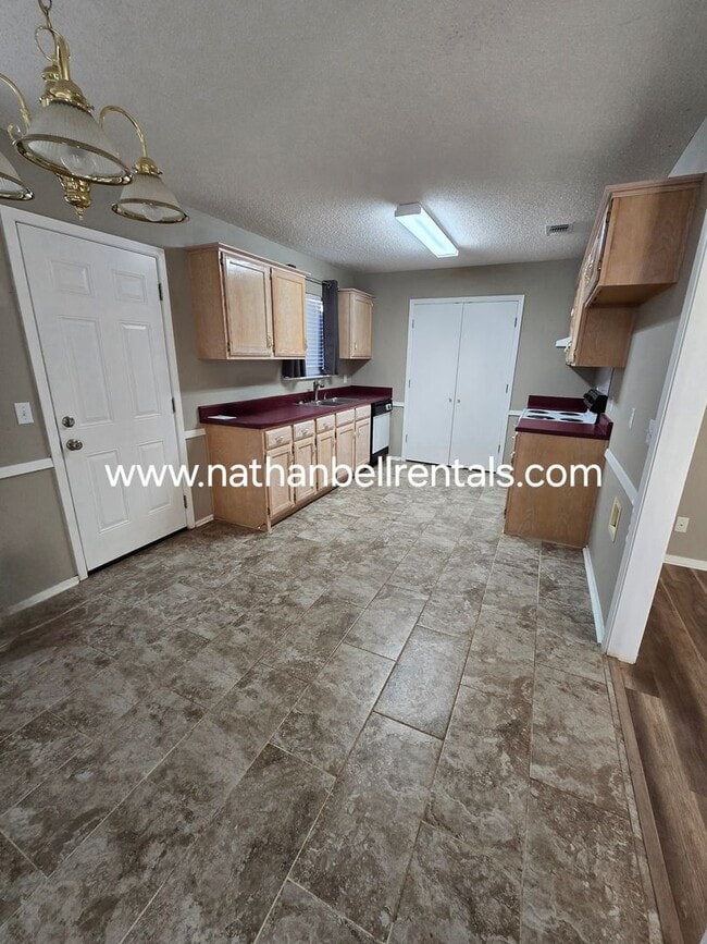 Photo - 2140 40th St SE