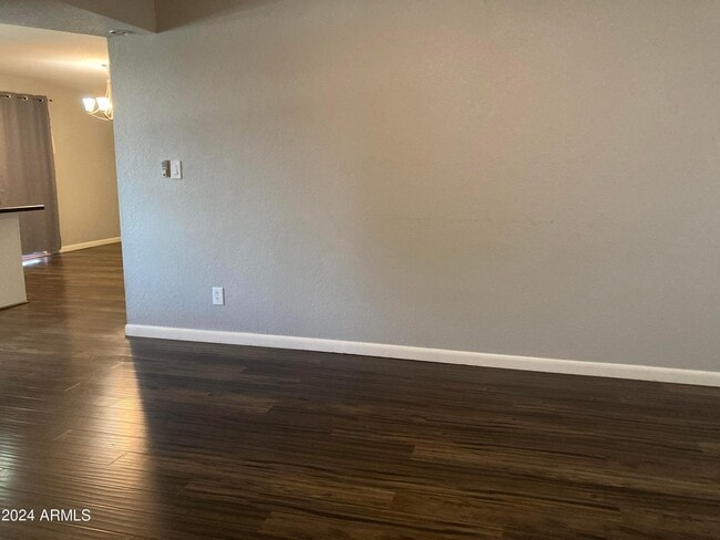 Photo - 1008 N Westfall St