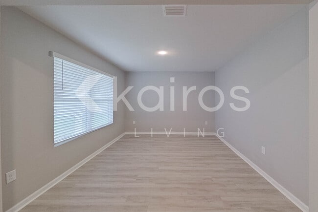 Photo - 4690 Malay Cir